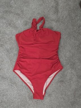 Cupshe Scarlet Textured Halter One-Piece Swim Bodysuit